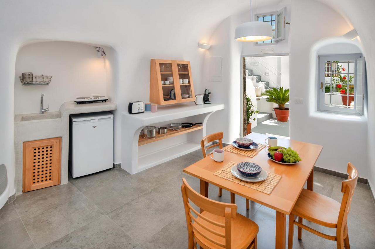 Petit Village Fira  Ngoại thất bức ảnh