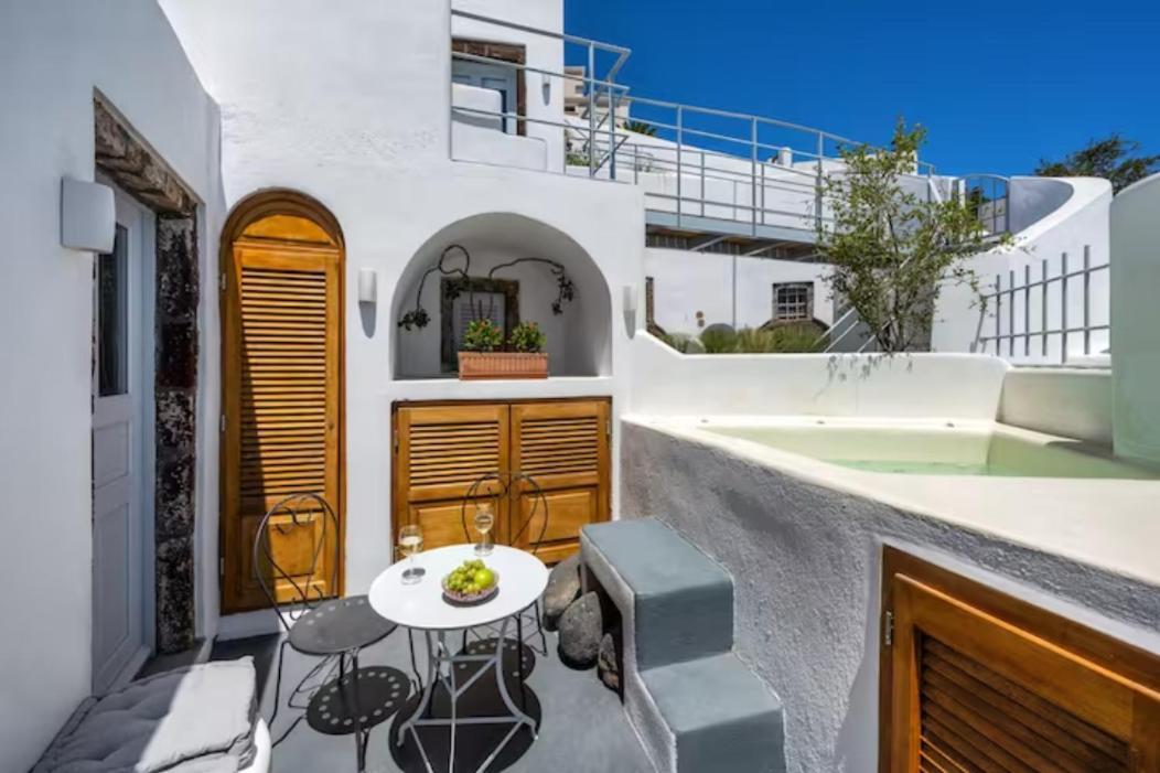 Petit Village Fira  Ngoại thất bức ảnh