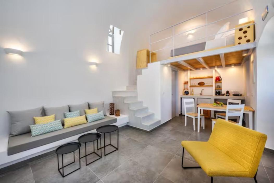 Petit Village Fira  Ngoại thất bức ảnh